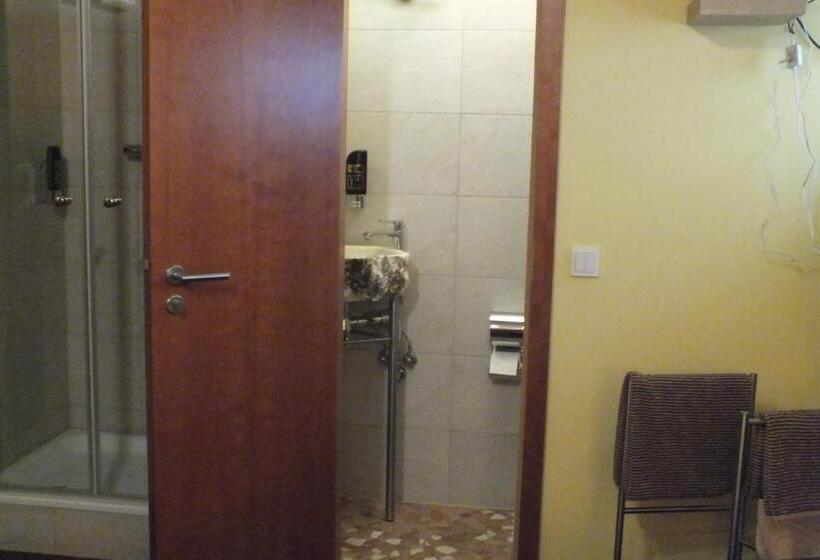 חדר אקונומי יחיד, Pension Riverside In Leverkusen Hitdorf Am Rhein Zentral An Der A1 Und 59