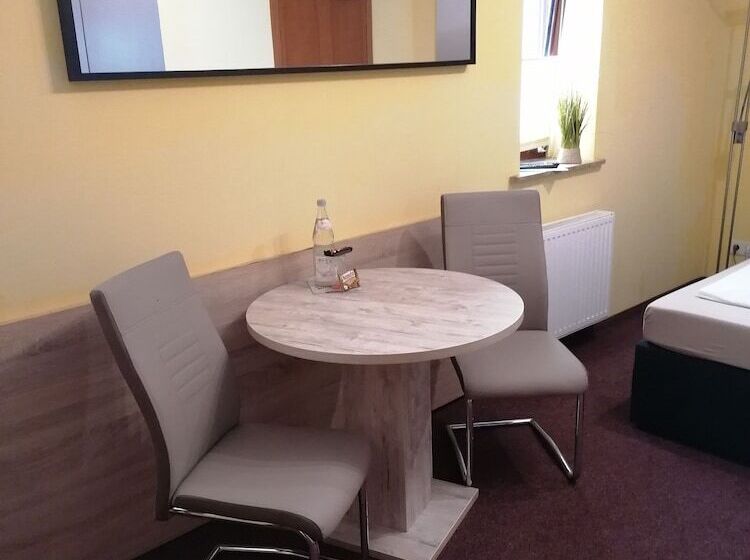 חדר אקונומי יחיד, Pension Riverside In Leverkusen Hitdorf Am Rhein Zentral An Der A1 Und 59