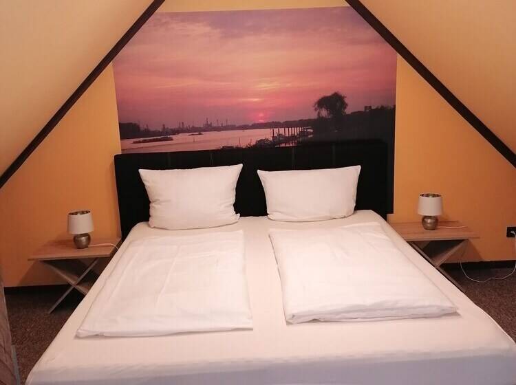 חדר סטודיו סטנדרד, Pension Riverside In Leverkusen Hitdorf Am Rhein Zentral An Der A1 Und 59