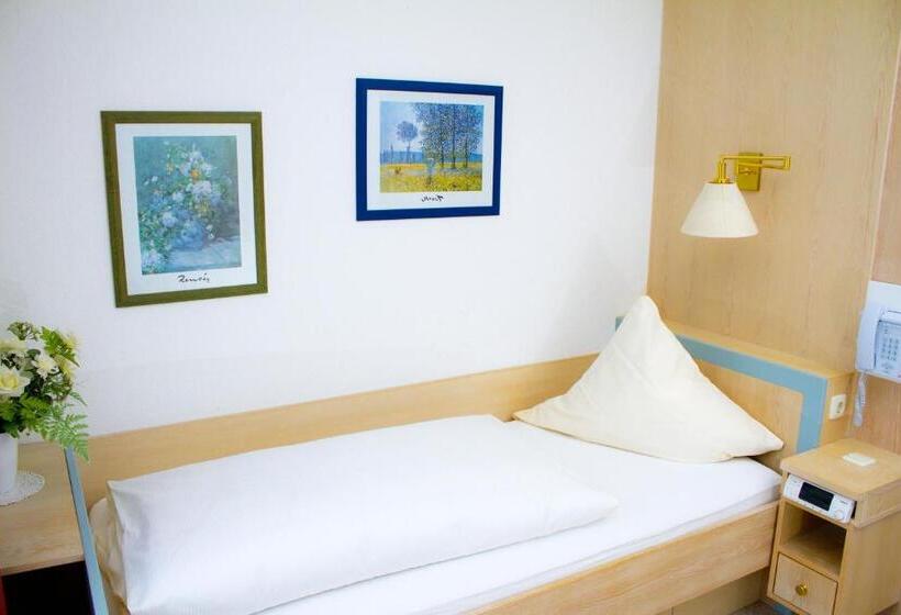 스탠다드 싱글 룸, Best Breakfast   Hotel Justina