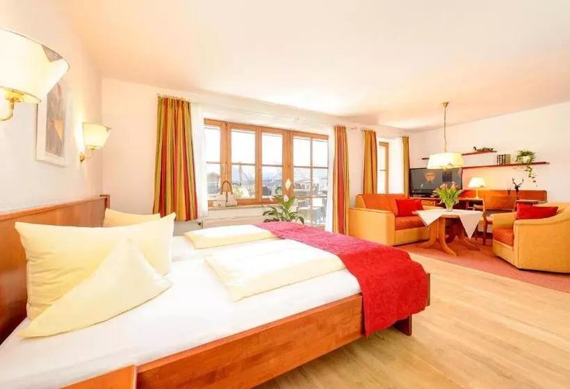 سوییت جونیور, Familien  Und Wellnesshotel Viktoria