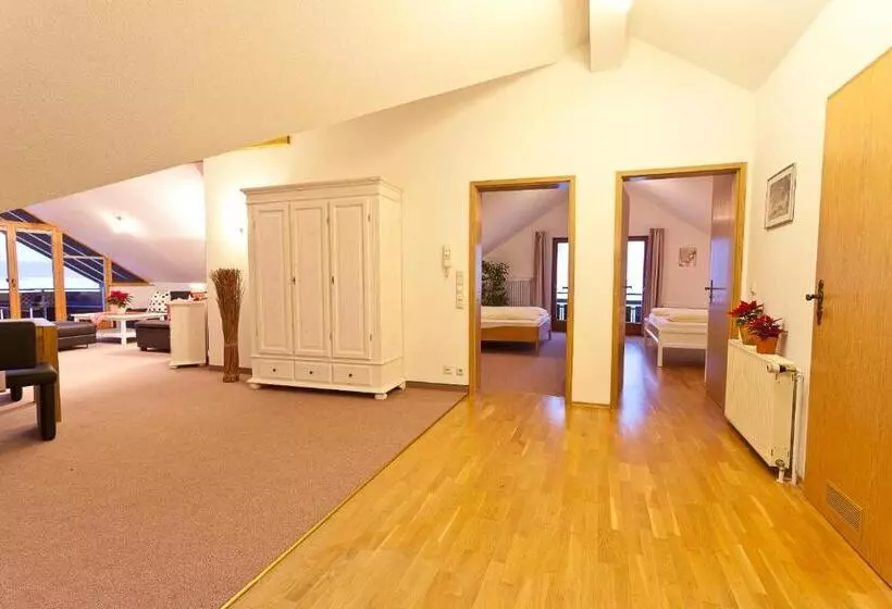سوئیت مدیریتی 2 خوابه, Familien  Und Wellnesshotel Viktoria