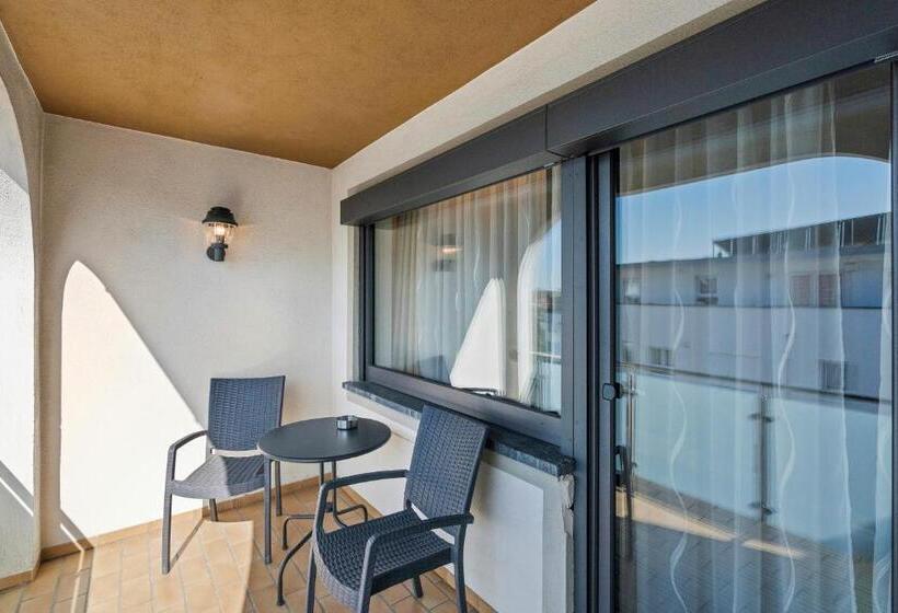 Номер Стандарт, Adler