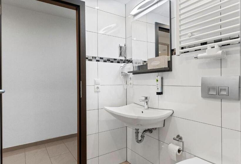 Семейный Номер, Adler