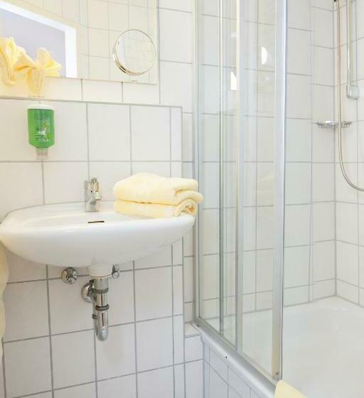 اتاق استاندارد یک نفره, Caritas Tagungszentrum