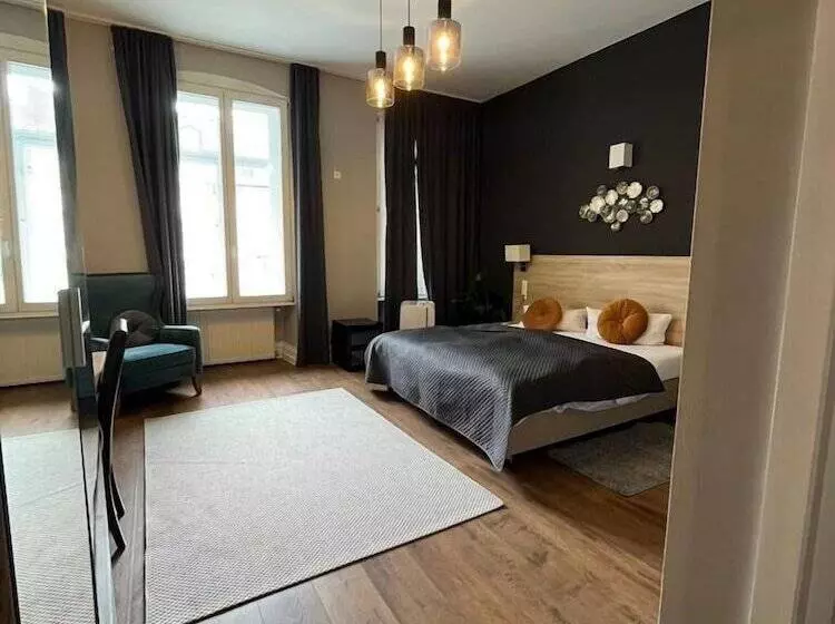 Standard-huone, Denner