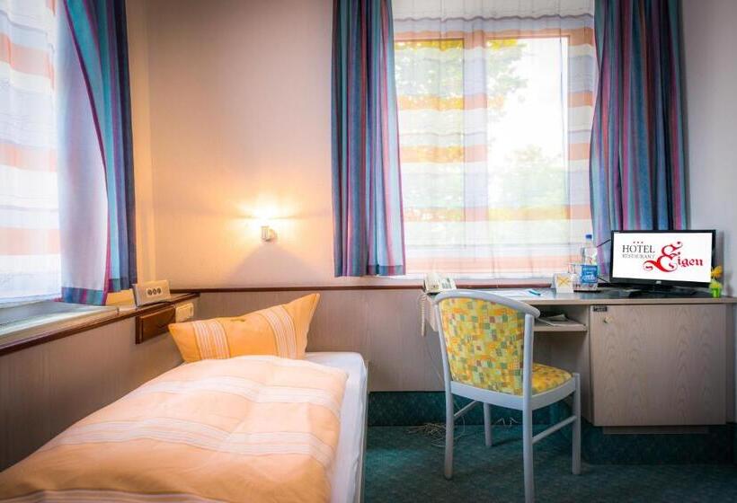 חדר סטנדרט, Eigen