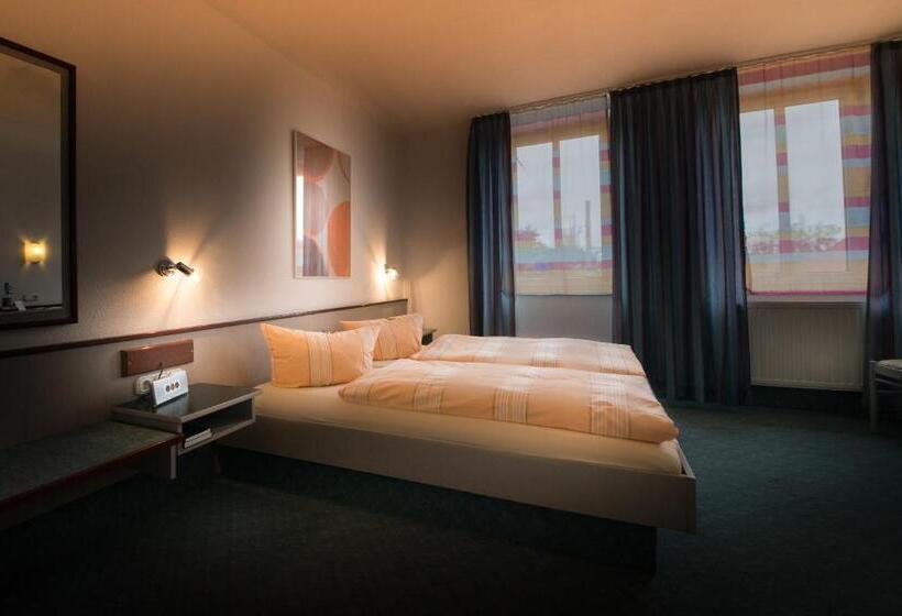 חדר סטנדרט, Eigen