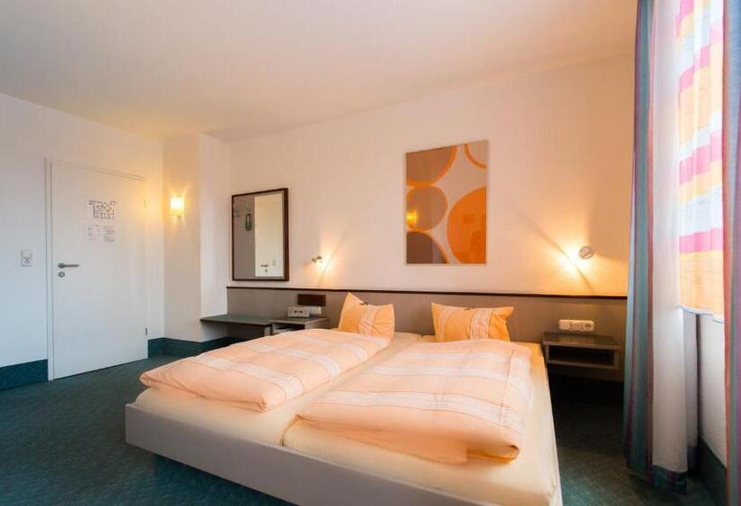 חדר סטנדרט, Eigen