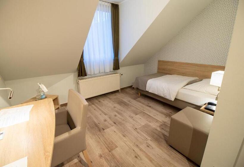 اتاق استاندارد یک نفره, Fallersleber Spieker