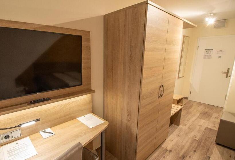 اتاق استاندارد یک نفره, Fallersleber Spieker