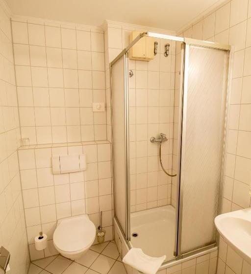 اتاق استاندارد یک نفره, Fallersleber Spieker