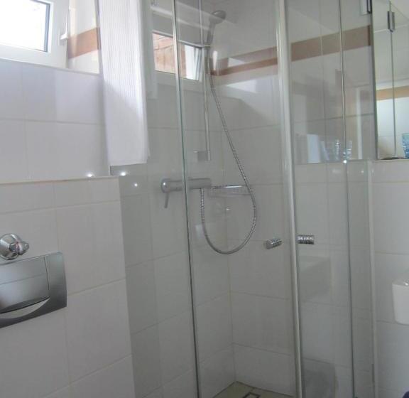 스탠다드 싱글 룸, Konoba