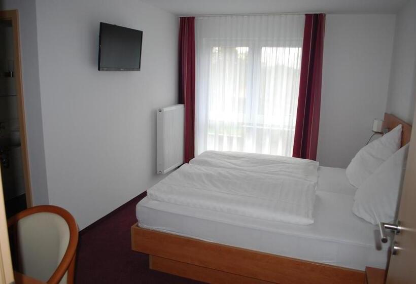 اتاق استاندارد چهار تخته, Lohmann