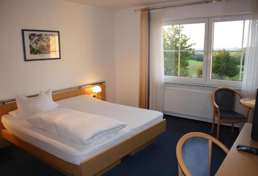 غرفة قياسية, Retterath Am Nürburgring