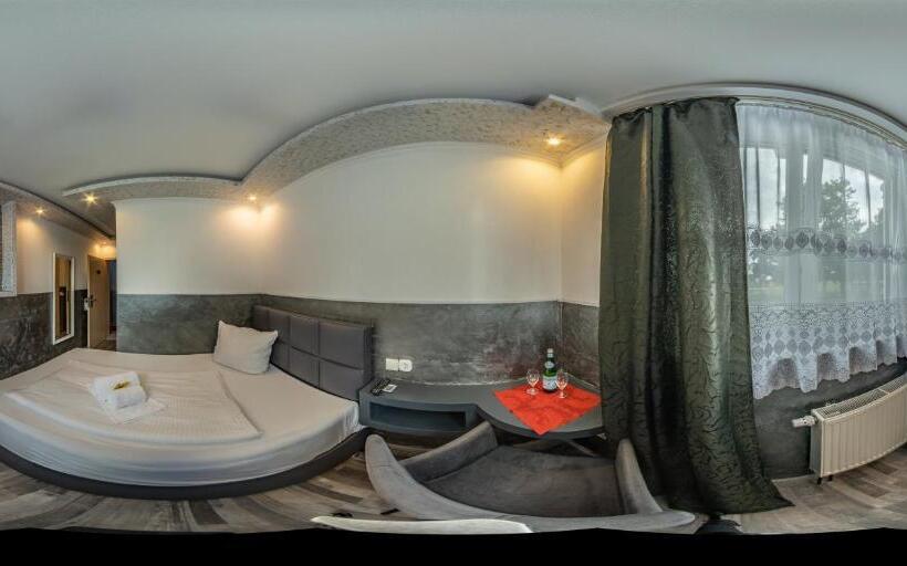 Номер Стандарт, Ristorante Sicilia
