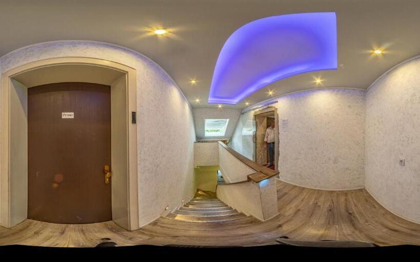 Номер Стандарт, Ristorante Sicilia