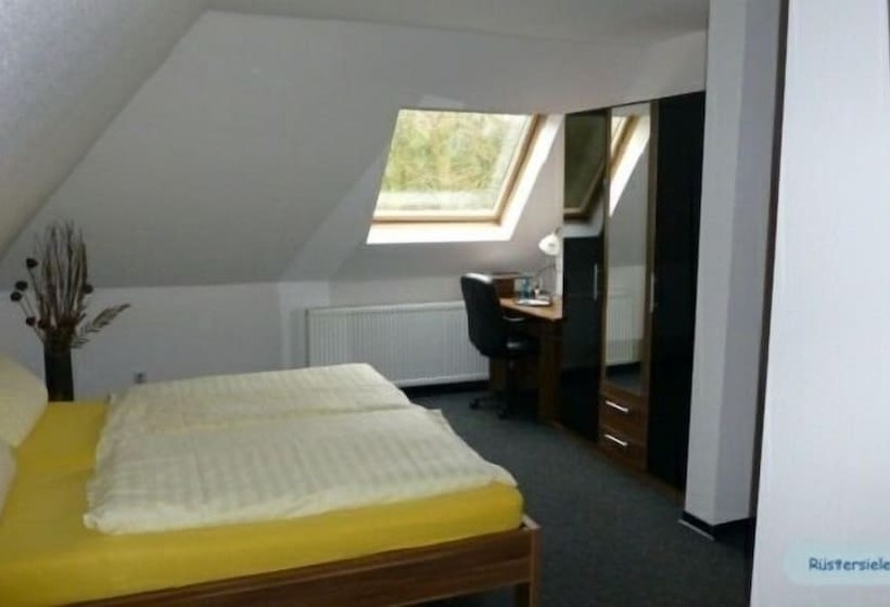 标准间, Rüstersieler Hof