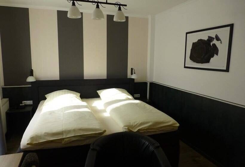 标准间, Rüstersieler Hof