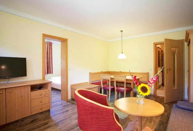 스탠다드 트리플 룸, Salzburger Hof