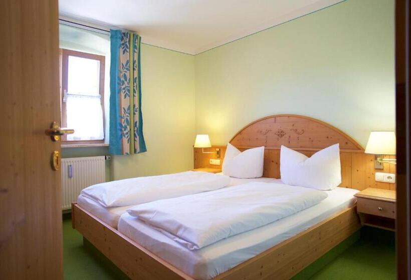 4인용 스탠다드 룸, Salzburger Hof