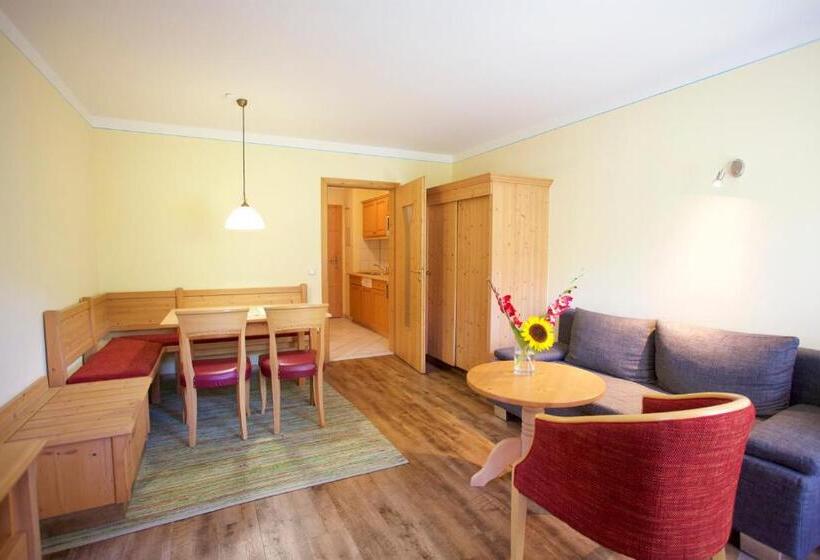 디럭스 룸, Salzburger Hof