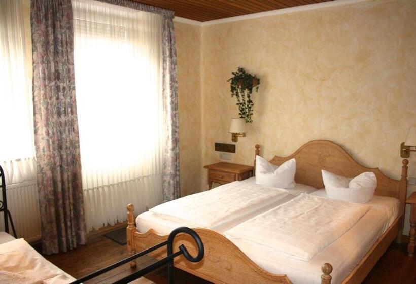 标准三人间, Privathotel Brügges Loui