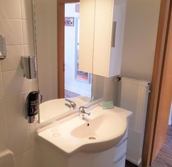 غرفة قياسية مزوَّدة بشُرفة, Villa Zur Schönen Aussicht