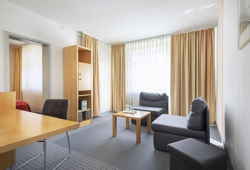 Полулюкс, Achat Hotel Suhl