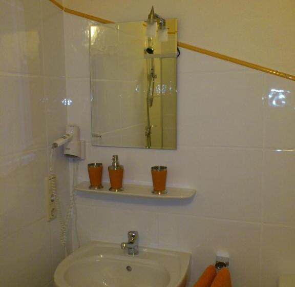 标准间, Eifel   Pension