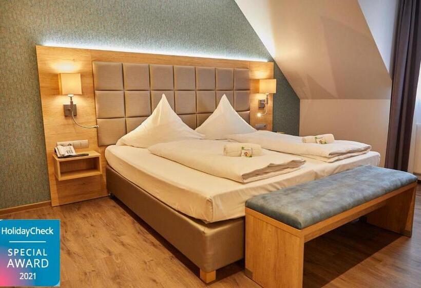 Полулюкс, Bernstein Acamed Resort