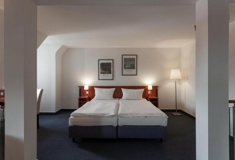 高级大房间, Am See