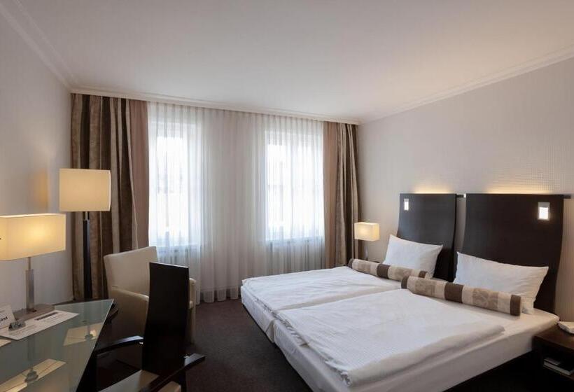 高级大房间, Am See