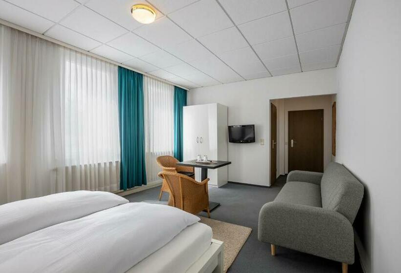 Номер Стандарт, Annet Garni