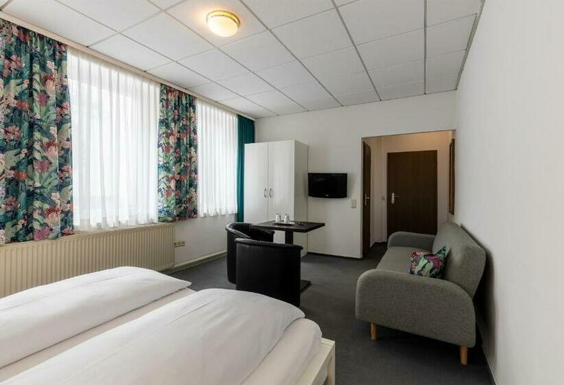 Номер Стандарт, Annet Garni