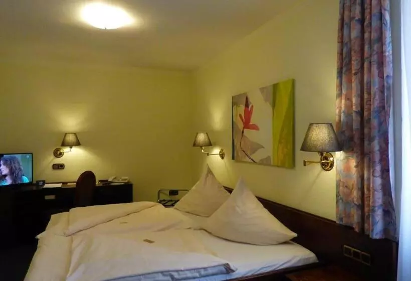 Standard-huone, Central