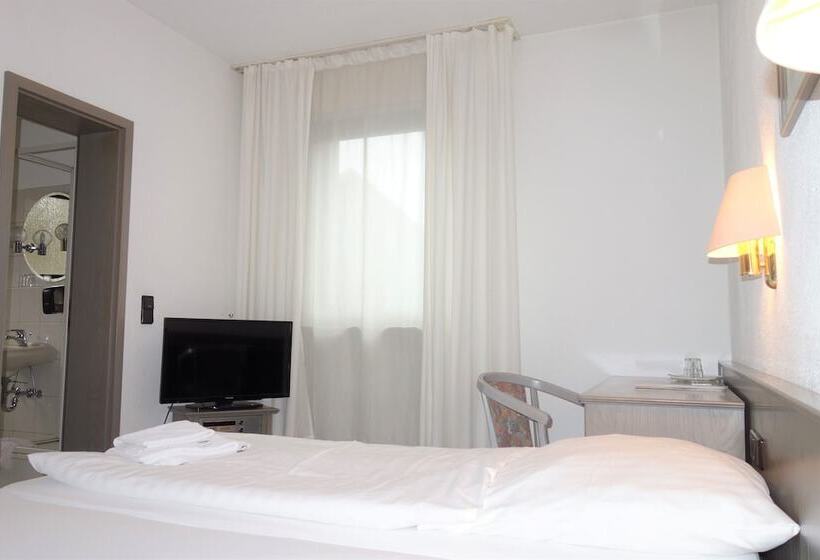 Номер Стандарт, Engelskirchen