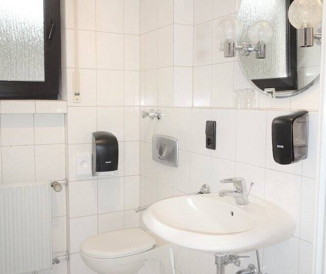 Номер Стандарт, Engelskirchen