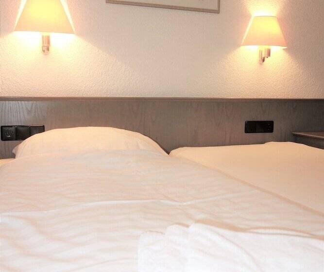 Номер Стандарт Индивидуальный, Engelskirchen