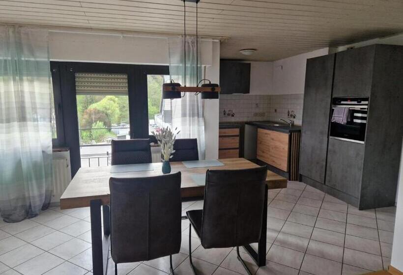 Апартаменты 2 Спальни, Engelskirchen