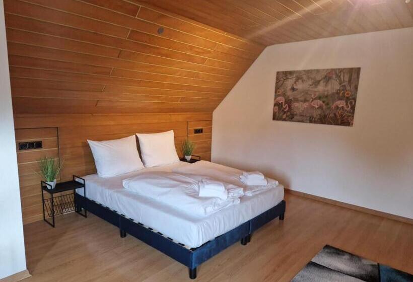 Апартаменты 2 Спальни, Engelskirchen