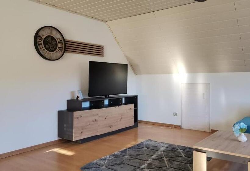 Апартаменты 2 Спальни, Engelskirchen