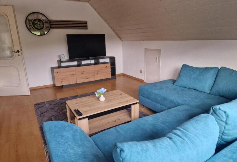 Апартаменты 2 Спальни, Engelskirchen