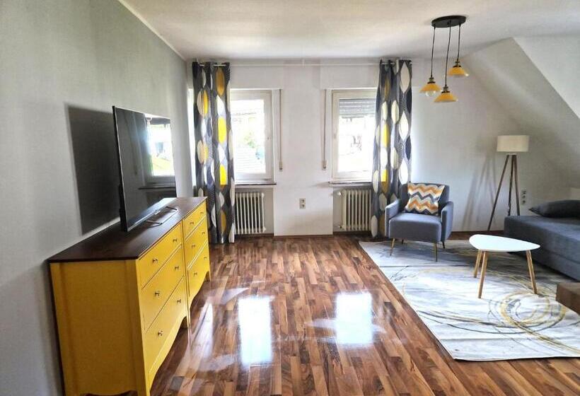带2个卧室的公寓, Engelskirchen