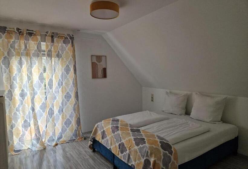 Апартаменты 2 Спальни, Engelskirchen