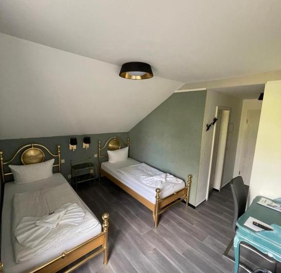 Номер Стандарт, Haus Hennesburg, Garni