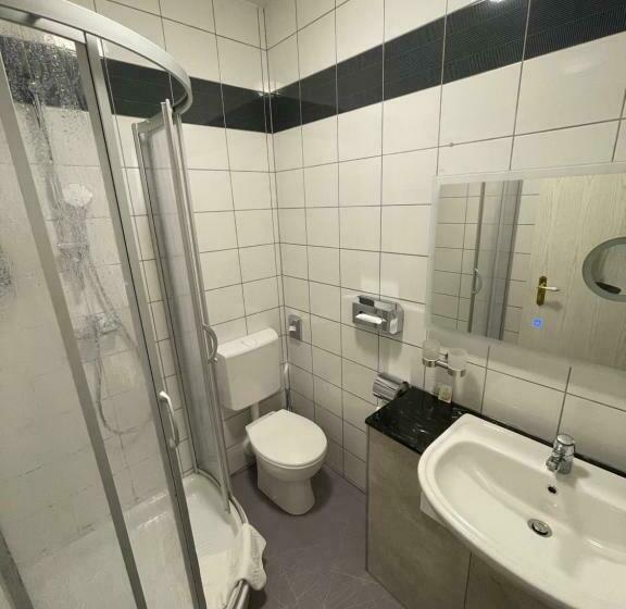 Номер Стандарт, Haus Hennesburg, Garni