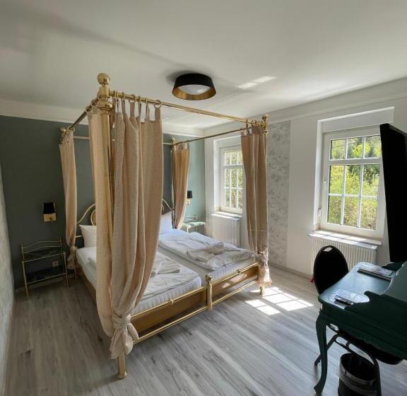 Номер Стандарт, Haus Hennesburg, Garni