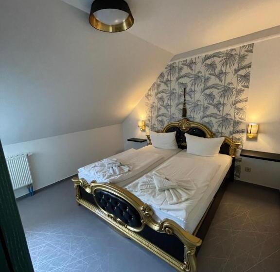 Семейный Номер, Haus Hennesburg, Garni