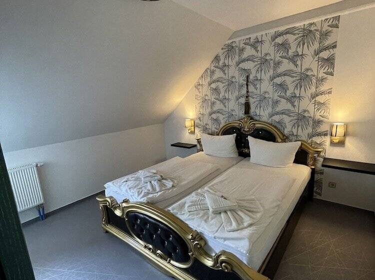 Семейный Номер, Haus Hennesburg, Garni